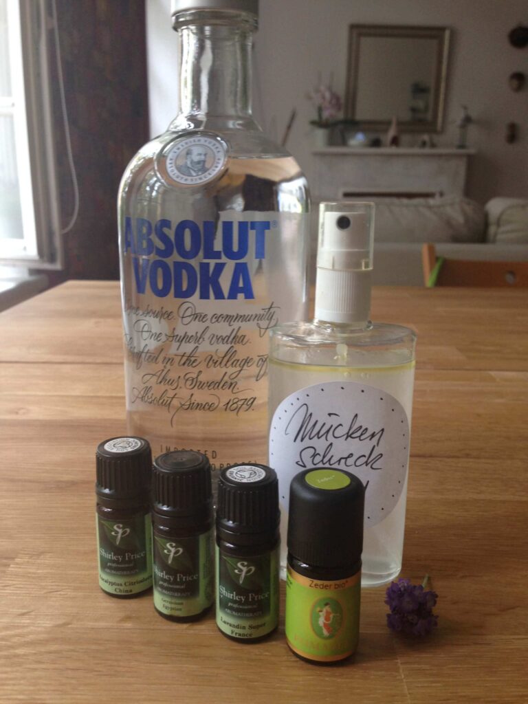 Mückenspray mit ätherischen Ölen
